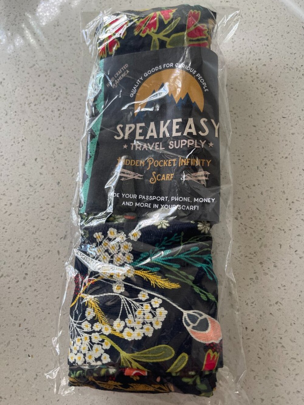 Hidden Pocket Infinity Travel Scarf NWT